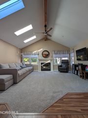 862 Louisiana Avenue, Perrysburg, OH 43551