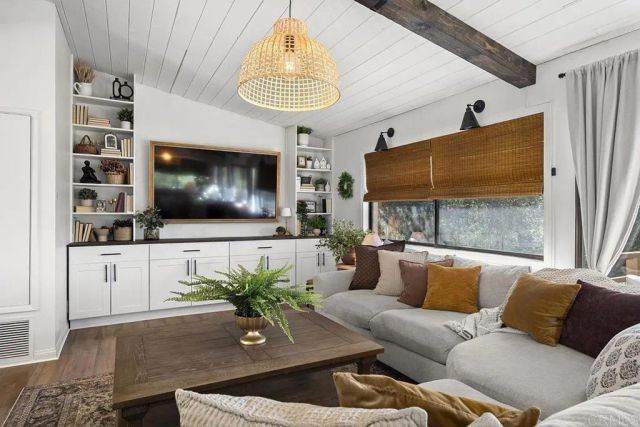 8405 Foothill, Pine Valley, CA 91962