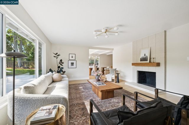 457 Nora Court, Walnut Creek, CA 94597