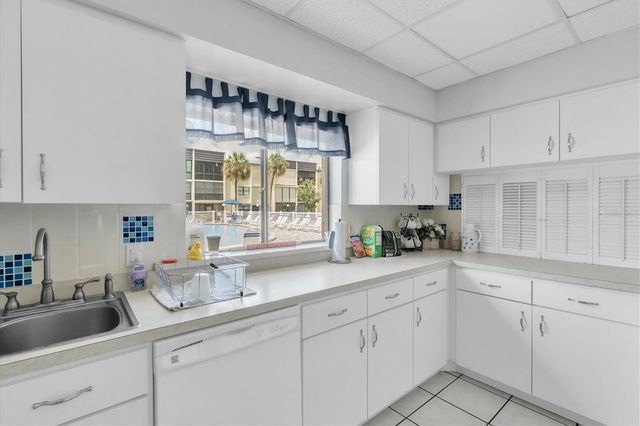 11945 143RD STREET 7325, Largo, FL 33774