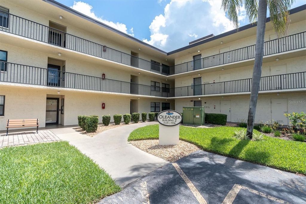 11945 143RD STREET 7325, Largo, FL 33774