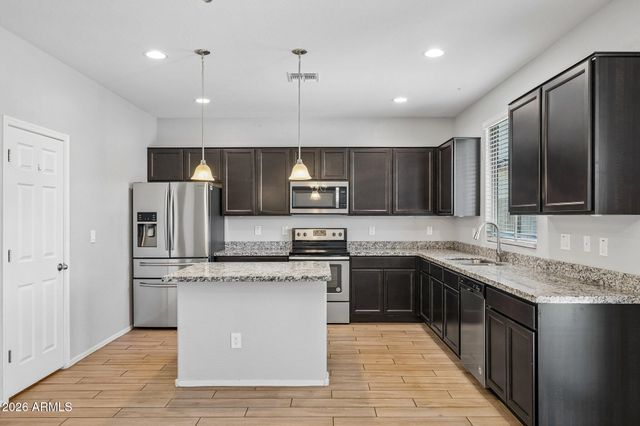 18248 W FOOTHILL Drive, Surprise, AZ 85387