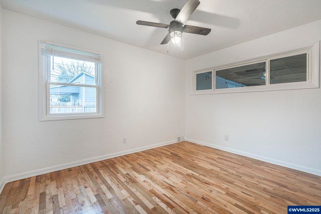 1155 18th St NE, Salem, OR 97301