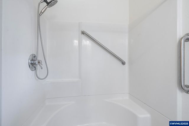 1155 18th St NE, Salem, OR 97301