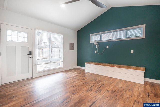 1155 18th St NE, Salem, OR 97301