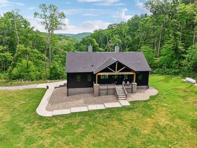 7650 Chipmunk Ln, Nashville, TN 37221