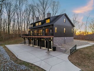 7650 Chipmunk Ln, Nashville, TN 37221