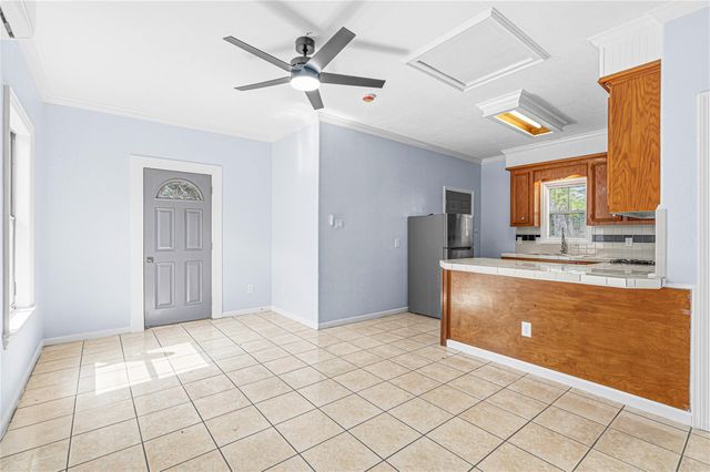 7839 Goode Street B, Houston, TX 77012