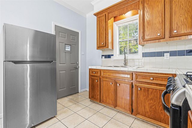 7839 Goode Street B, Houston, TX 77012