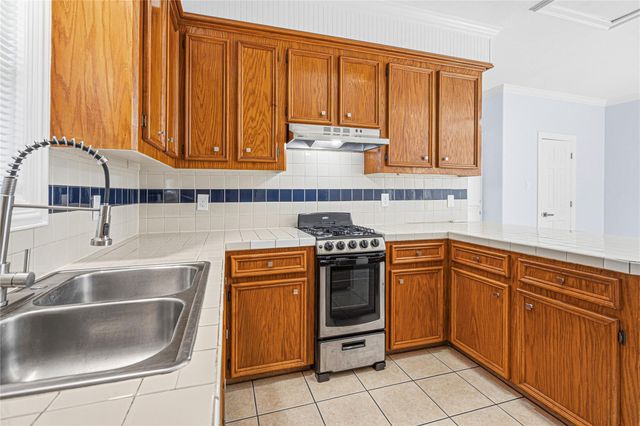 7839 Goode Street B, Houston, TX 77012