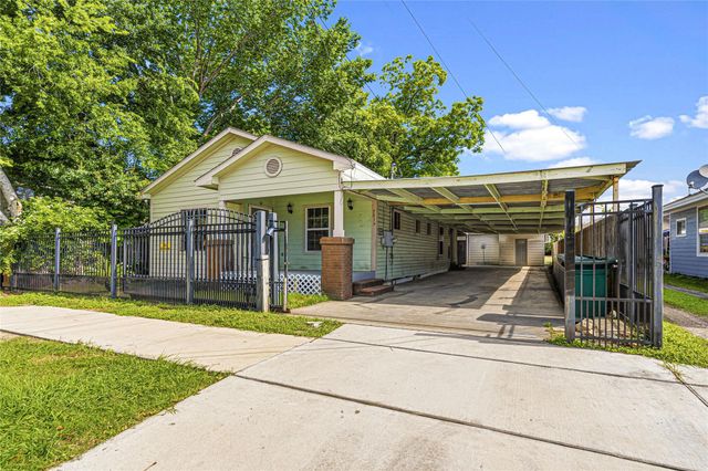 7839 Goode Street B, Houston, TX 77012