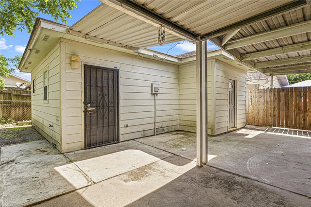 7839 Goode Street B, Houston, TX 77012