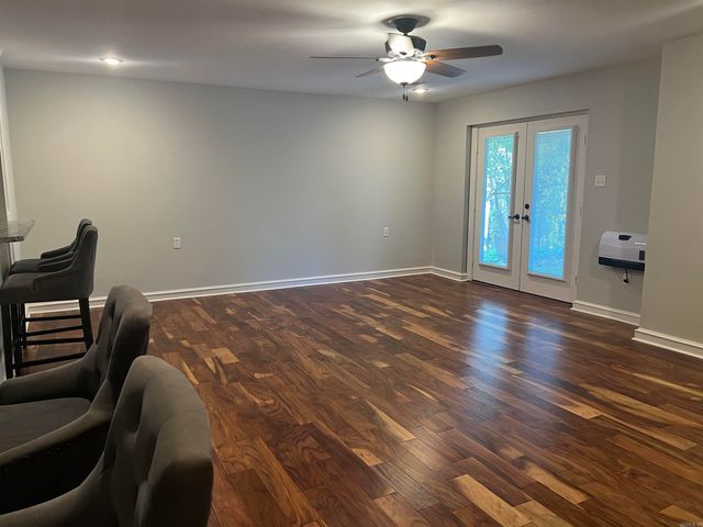 2730 Collins, Conway, AR 72034