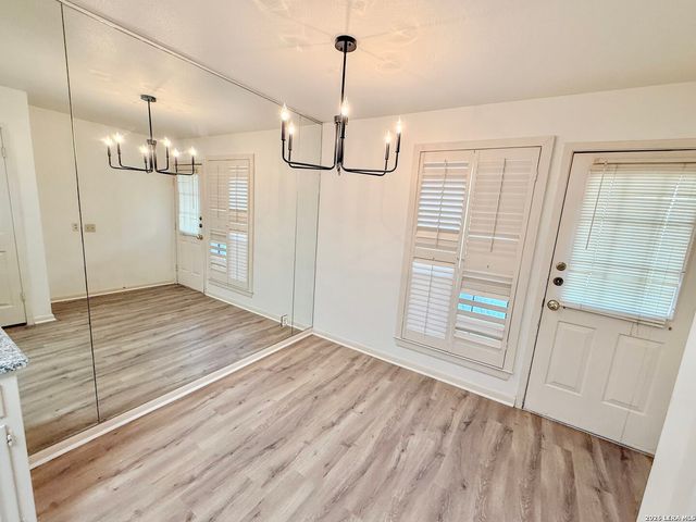 8415 Fredericksburg Rd Apt 1004, San Antonio, TX 78229