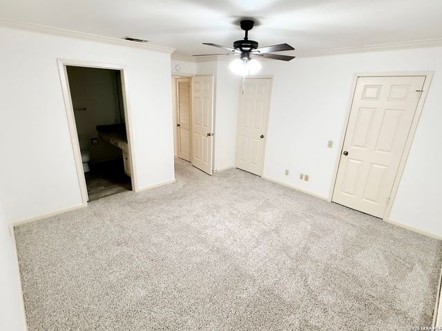 8415 Fredericksburg Rd Apt 1004, San Antonio, TX 78229