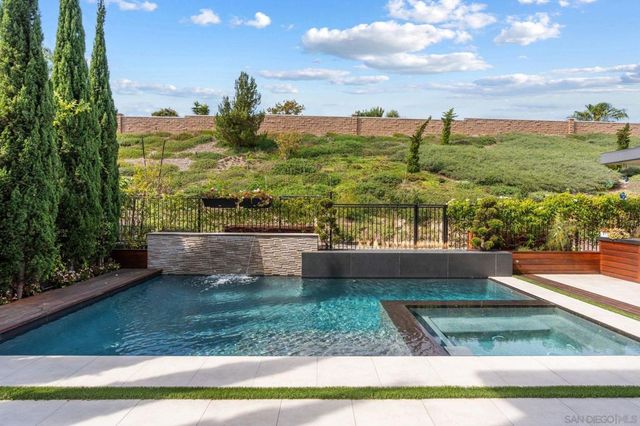 4720 Borden, Carlsbad, CA 92010