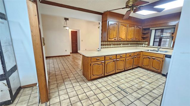 71 DOBSON STREET, Orlando, FL 32805