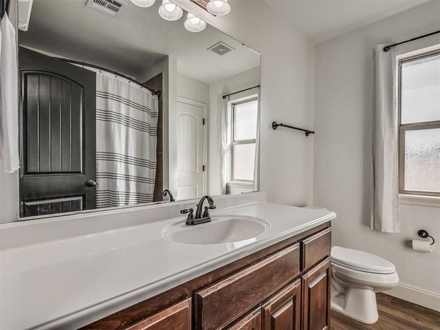 5741 Timberland Xing, Guthrie, OK 73044