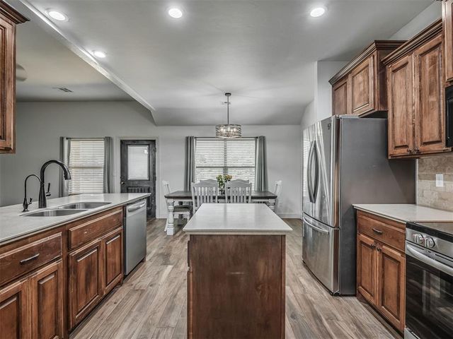 5741 Timberland Xing, Guthrie, OK 73044