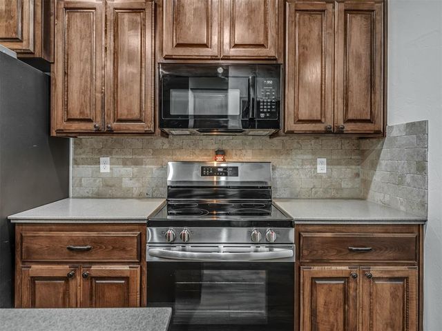 5741 Timberland Xing, Guthrie, OK 73044