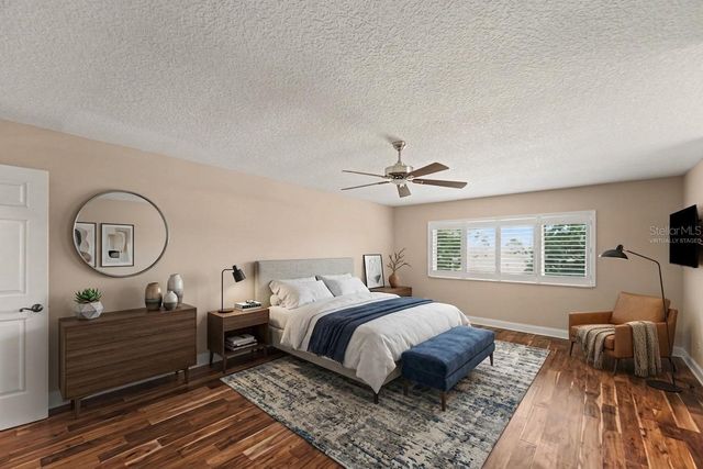 1683 WATERMARK CIRCLE NE, St Petersburg, FL 33702