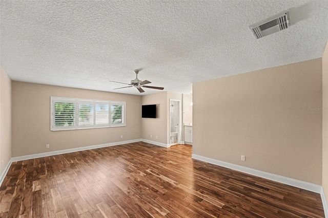1683 WATERMARK CIRCLE NE, St Petersburg, FL 33702