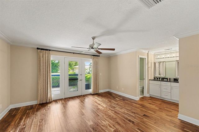 1683 WATERMARK CIRCLE NE, St Petersburg, FL 33702