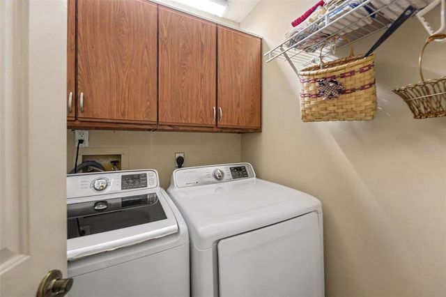 1683 WATERMARK CIRCLE NE, St Petersburg, FL 33702