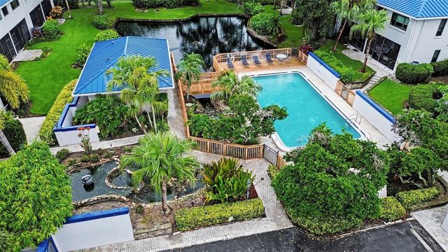 1683 WATERMARK CIRCLE NE, St Petersburg, FL 33702