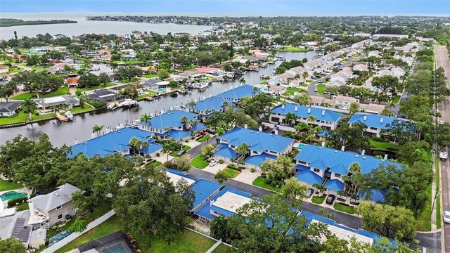 1683 WATERMARK CIRCLE NE, St Petersburg, FL 33702