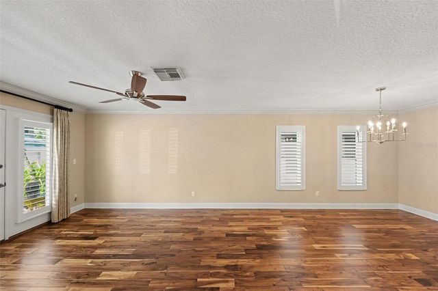 1683 WATERMARK CIRCLE NE, St Petersburg, FL 33702