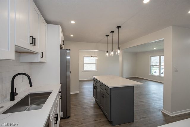 9613 Melody Lane, Brooklyn, OH 44144