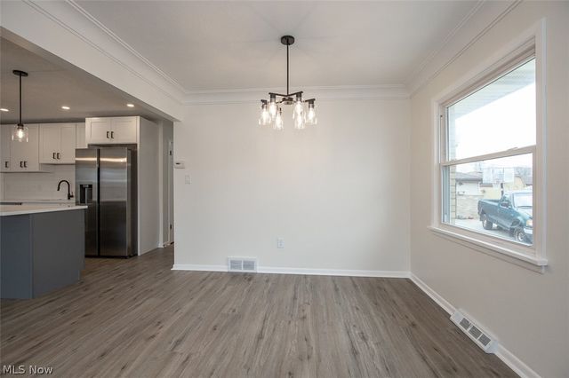 9613 Melody Lane, Brooklyn, OH 44144