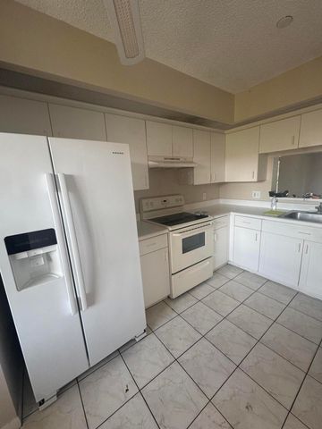 701 SW 141st Avenue 405r, Pembroke Pines, FL 33027