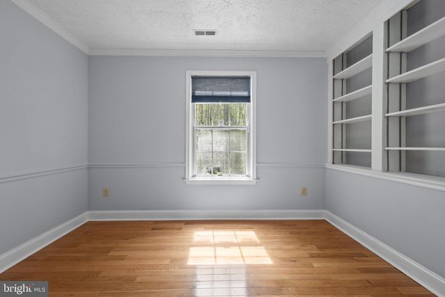 8604 VALLEY DR, Waldorf, MD 20603