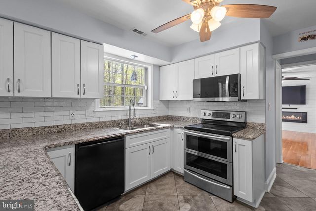 8604 VALLEY DR, Waldorf, MD 20603