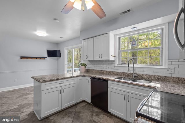 8604 VALLEY DR, Waldorf, MD 20603