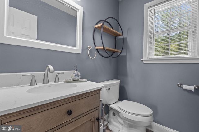 8604 VALLEY DR, Waldorf, MD 20603