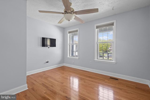 8604 VALLEY DR, Waldorf, MD 20603