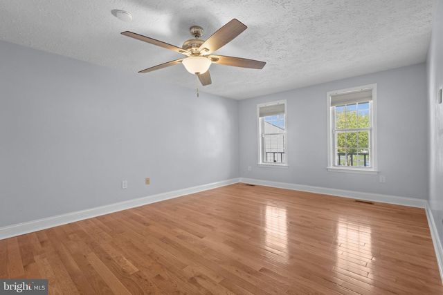8604 VALLEY DR, Waldorf, MD 20603