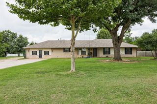 2401 Big Cedar Avenue, Edmond, OK 73012