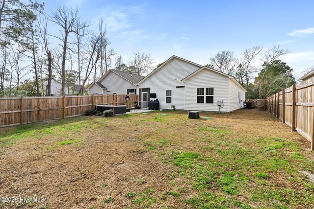 1091 Dan Owen Drive, Hampstead, NC 28443