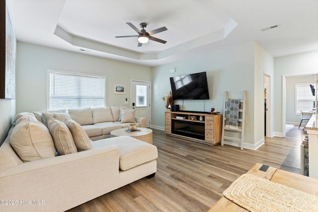 1091 Dan Owen Drive, Hampstead, NC 28443