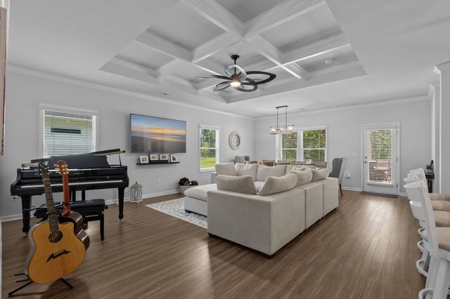 436 McGarry Dr., Myrtle Beach, SC 29588