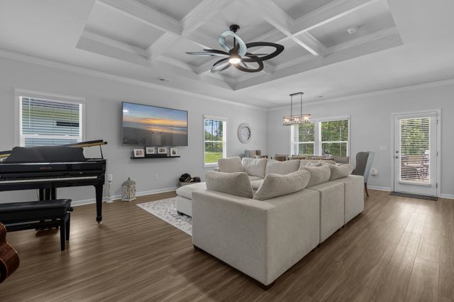 436 McGarry Dr., Myrtle Beach, SC 29588
