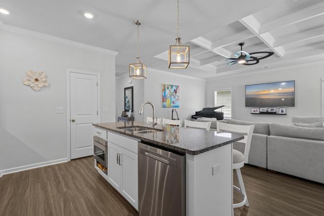 436 McGarry Dr., Myrtle Beach, SC 29588