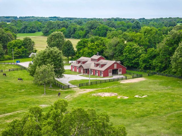 6085 YUM YUM RD, Somerville, TN 38068