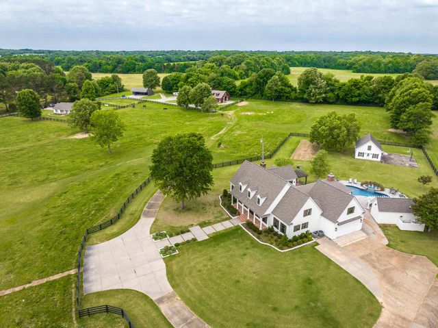 6085 YUM YUM RD, Somerville, TN 38068