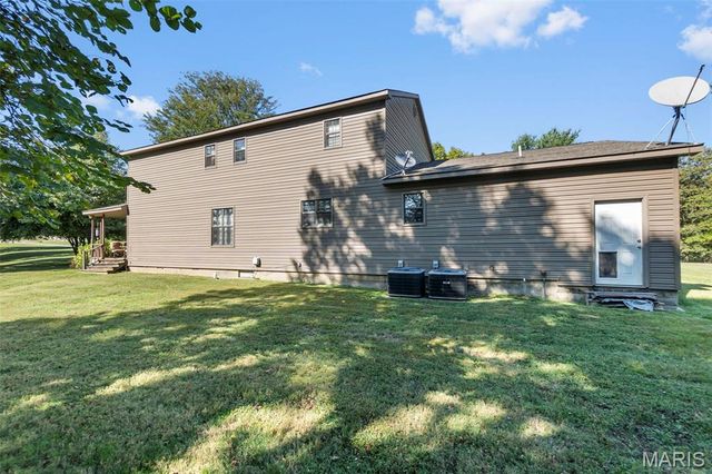 18328 Lake Circle Drive, Dexter, MO 63841