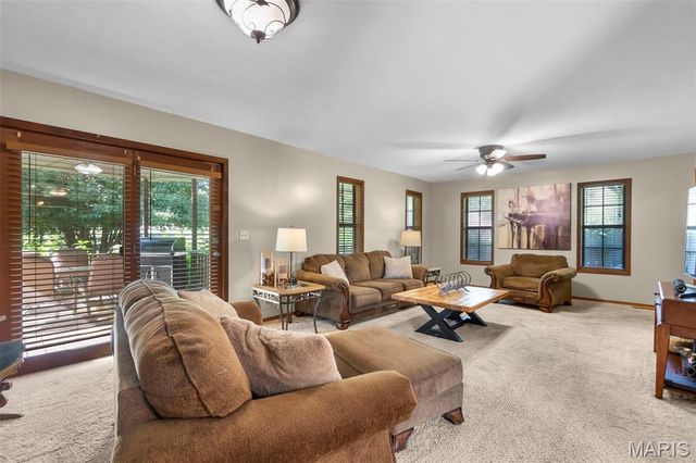 18328 Lake Circle Drive, Dexter, MO 63841